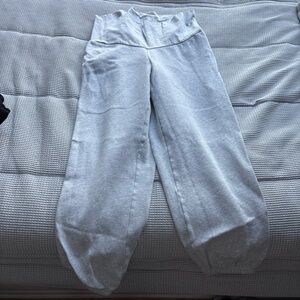 Old Navy Comfortable Maternity Jogger Pants (2)